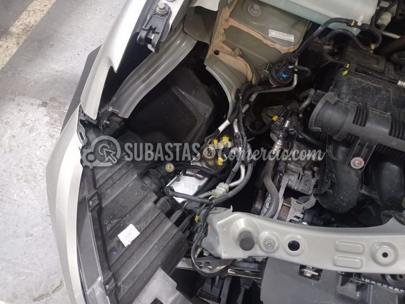 salvamento_renault_kwid_outsider_-_2024_-_005__22_.png