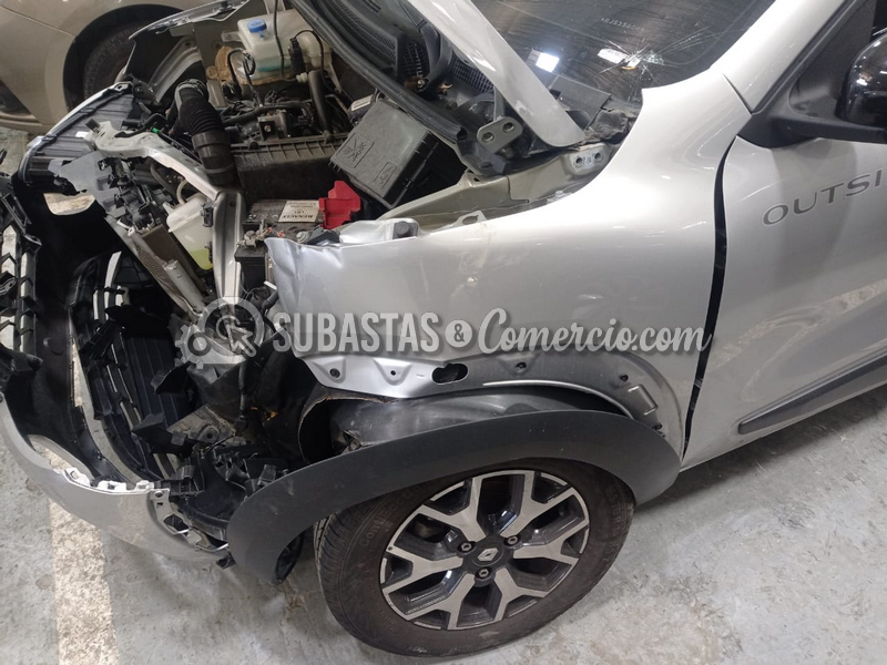 salvamento_renault_kwid_outsider_-_2024_-_005__34_.png