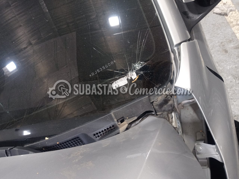 salvamento_renault_kwid_outsider_-_2024_-_005__35_.png