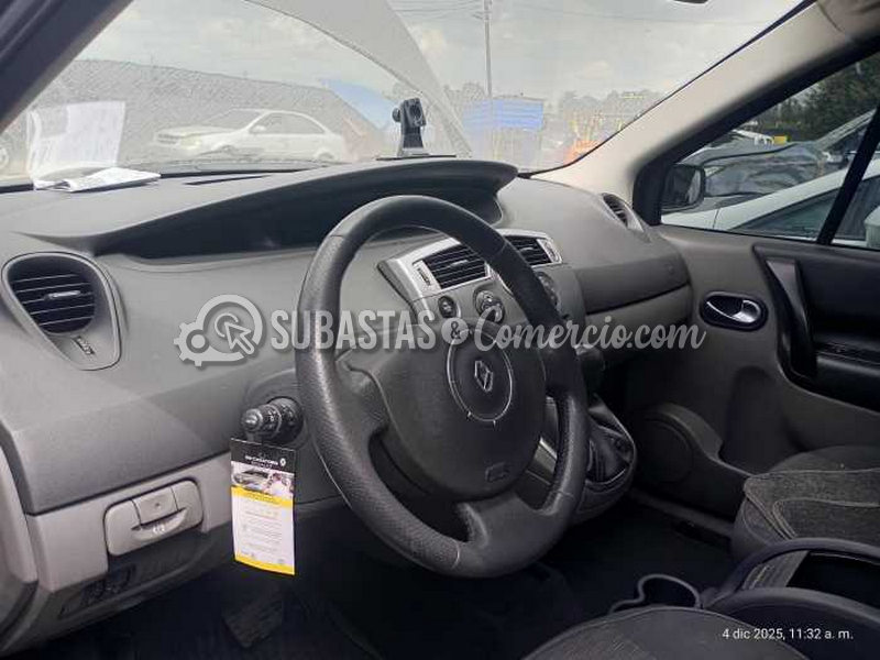 salvamento_renault_scenic_ii__14_.png