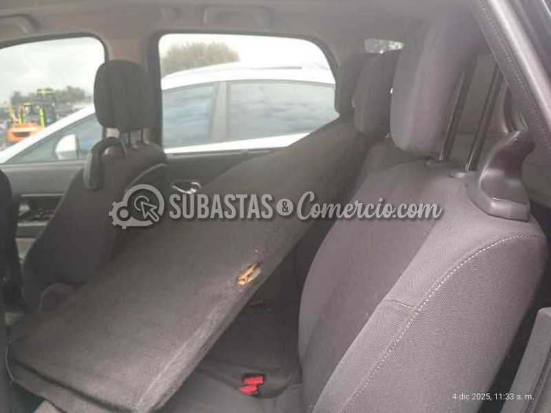 salvamento_renault_scenic_ii__17_.png