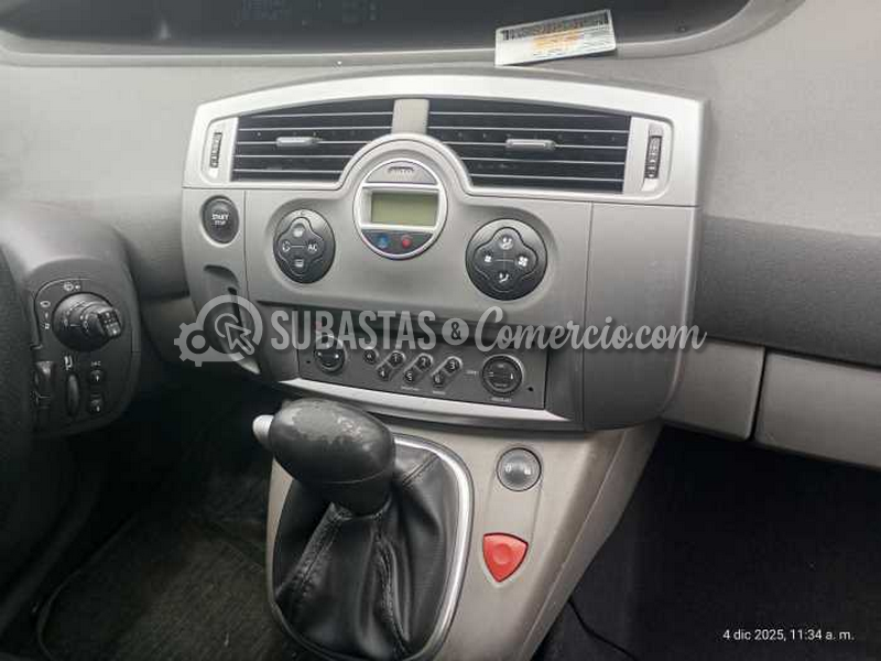 salvamento_renault_scenic_ii__22_.png