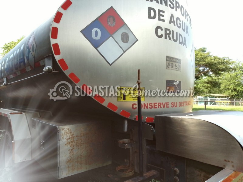 cami__n_cisterna_nissan_ud_-_2008_-_sin_cupo_-_para_aprovechamiento_de_piezas__25_.jpg