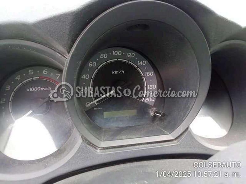 toyota_hilux_doble_cabina_para_reparaci__n_y_regrabaci__n_de_chasis__2_.png