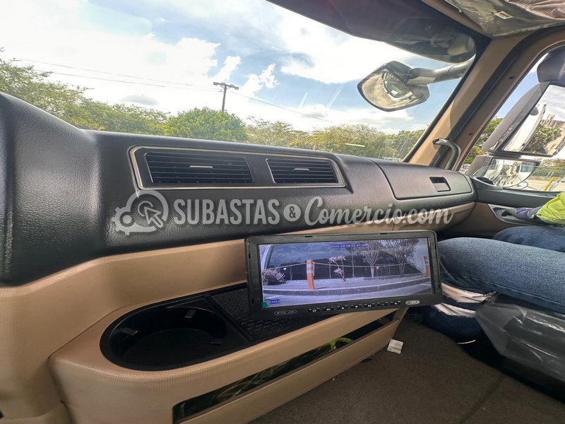 interior_cabina_central.png