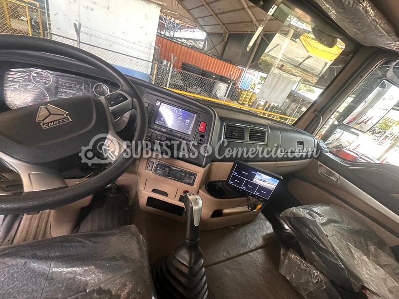 interior_cabina_central.png