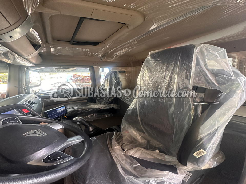 interior_cabina_izquierdo.png
