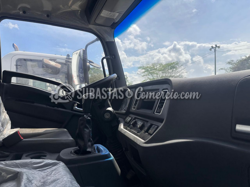 interior_cabina_izquierda.png
