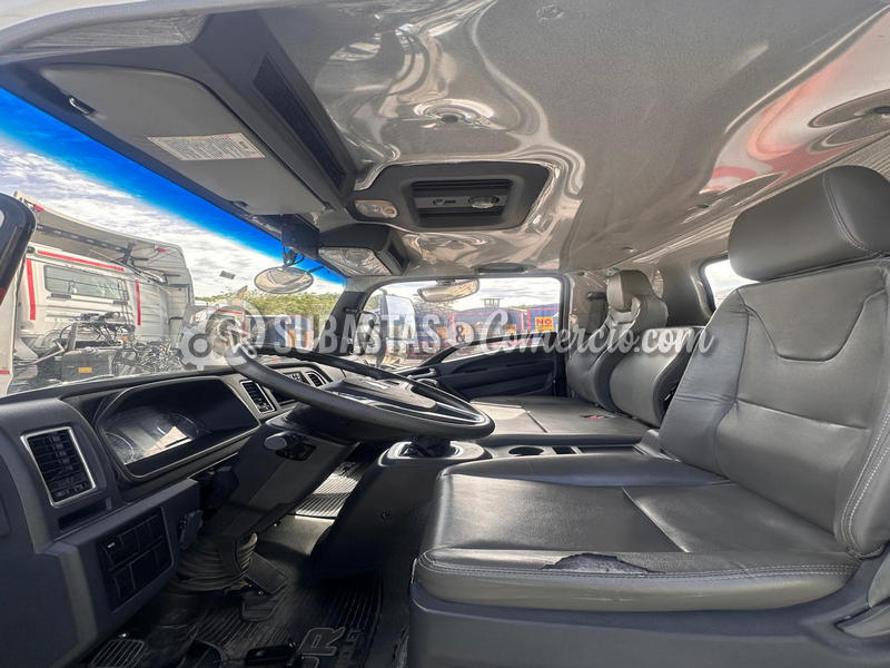 interior_cabina_derecha.png