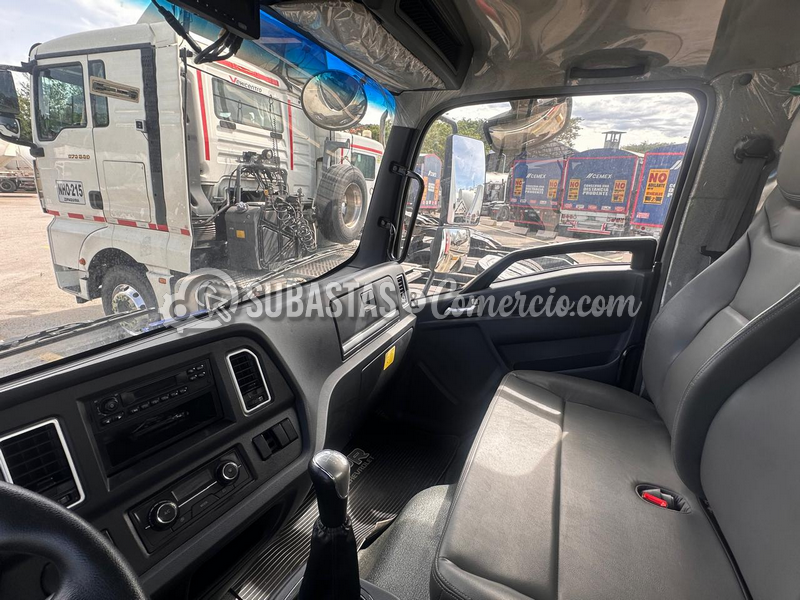 interior_cabina_izquierda.png