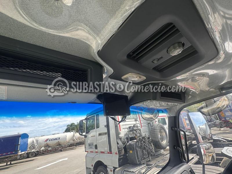 parte_superior_interior_cabina.png