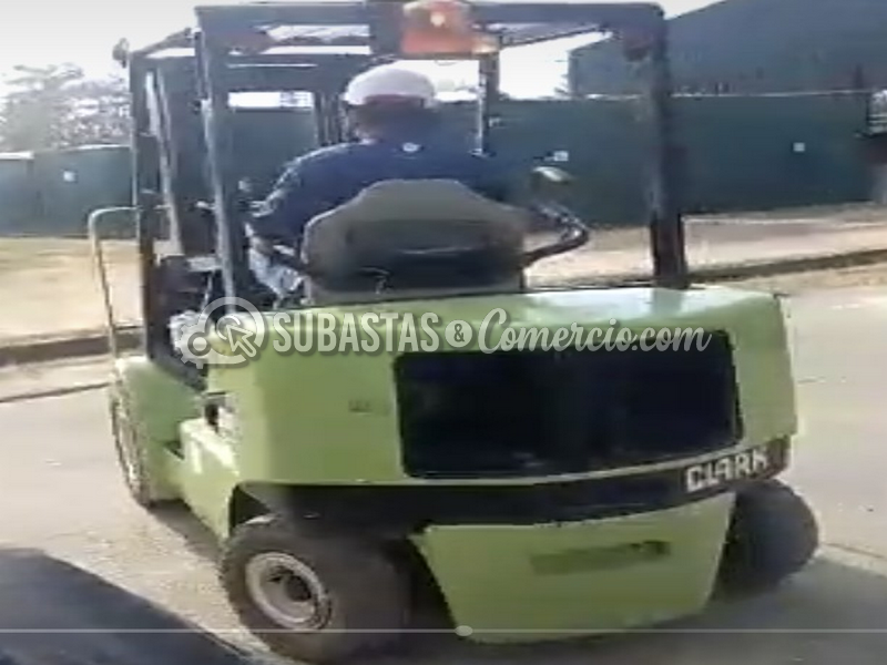 6507_1_montacarga_clark_2_5ton_mod_cgp25.png