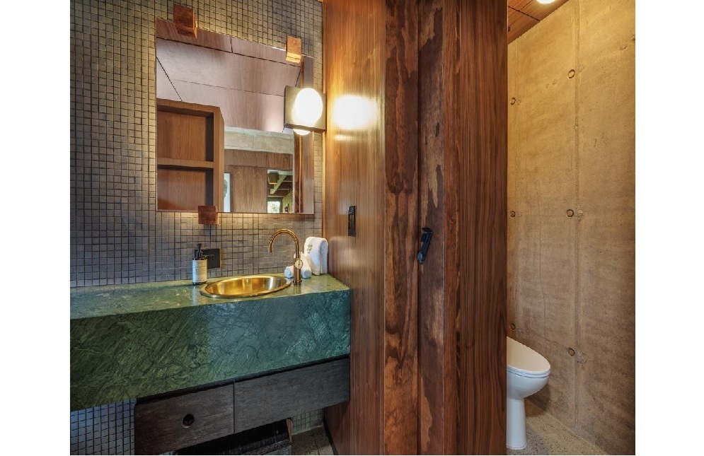 hotel_23_living__3_.jpg